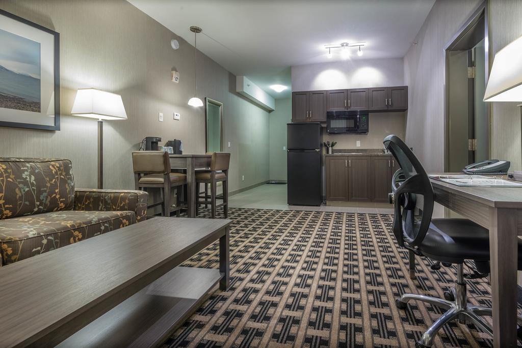 Timber Ridge Inn And Suites Fox Creek Oda fotoğraf